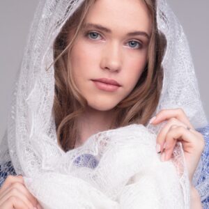 Палантин ажурный «Белый цветник»