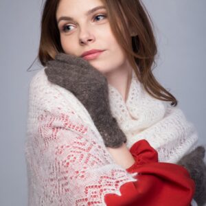 Серые ажурные перчатки