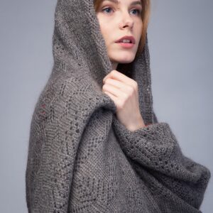 Серая шаль "Еловая ветвь"
