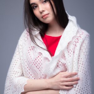 Пуховый платок "Заснеженная площадь"