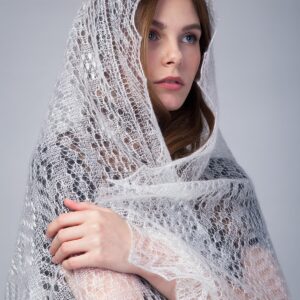 Ажурный палантин "Весенняя капель"